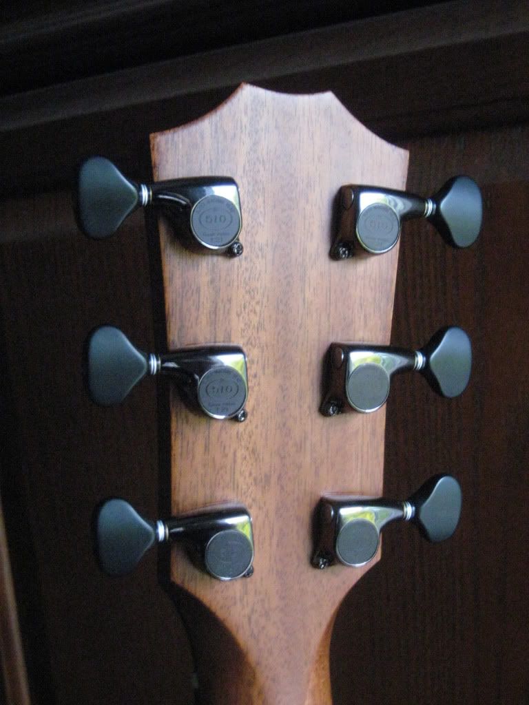 314ce with Gotoh 510 cosmo black 121 tuners The Acoustic Guitar Forum